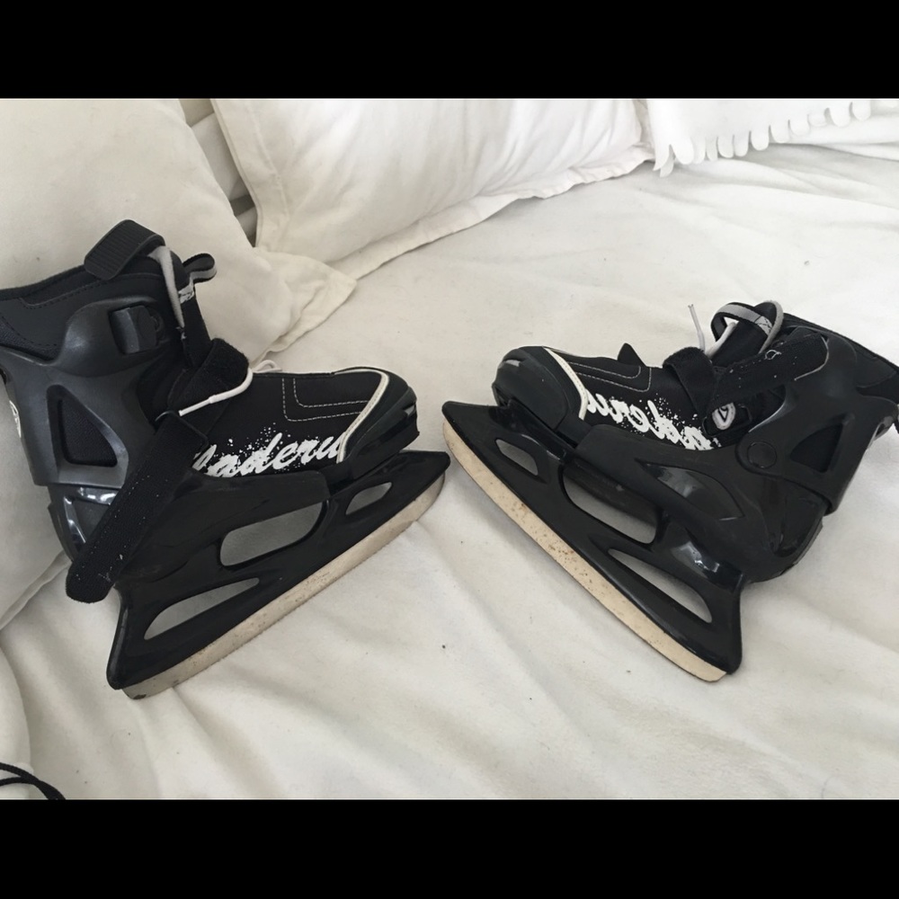 Boys ice skates bladerunner by Rollerblade 5 youth